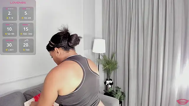 BrianaHazel online show from April 7, 7:49 pm