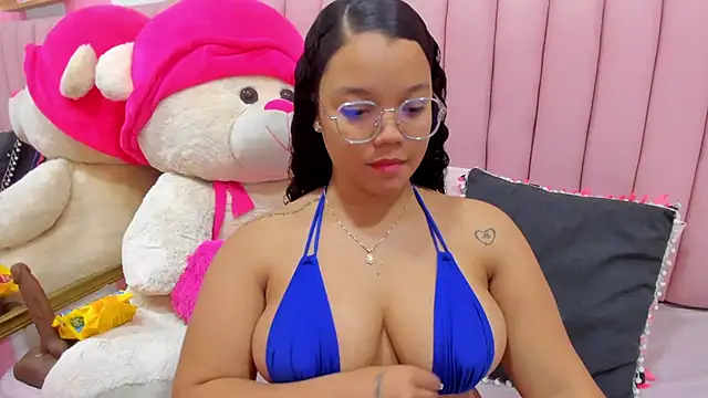 Snapshot of ISABELLA_020 chatting on October 24, 2:35 pm ISABELLA 020 online show from October 24, 2:35 pm