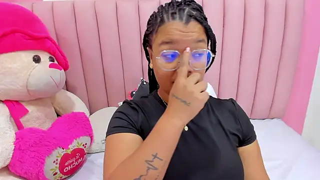 Snapshot of ISABELLA_020 chatting on October 10, 12:54 pm ISABELLA 020 online show from October 10, 12:54 pm