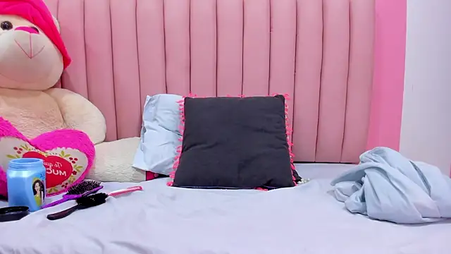 Snapshot of ISABELLA_020 chatting on October 28, 1:39 pm ISABELLA 020 online show from October 28, 1:39 pm