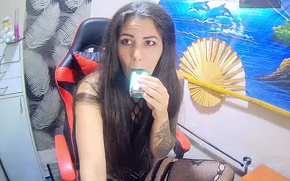 Catbaby32 online show from October 9, 8:35 pm