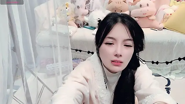 AKiKi711 online show from April 2, 3:09 pm