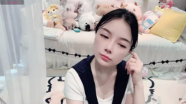 AKiKi711 online show from April 19, 4:23 am