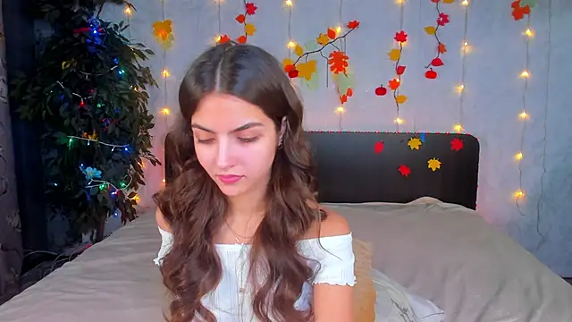 Milana Crystal  online show from November 17, 8:26 am