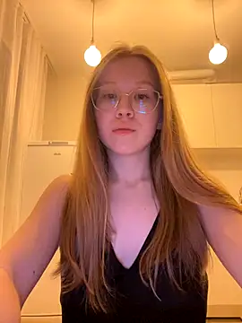 Eva Weyne online show from September 28, 7:19 pm