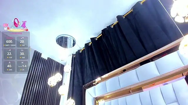 Snapshot of SarayRoyse chatting on November 1, 7:40 pm SarayRoyse online show from November 1, 7:40 pm