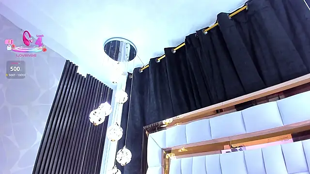 SarayRoyse online show from March 28, 7:46 pm