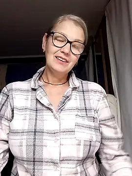 irinamaux online show from October 24, 3:57 am