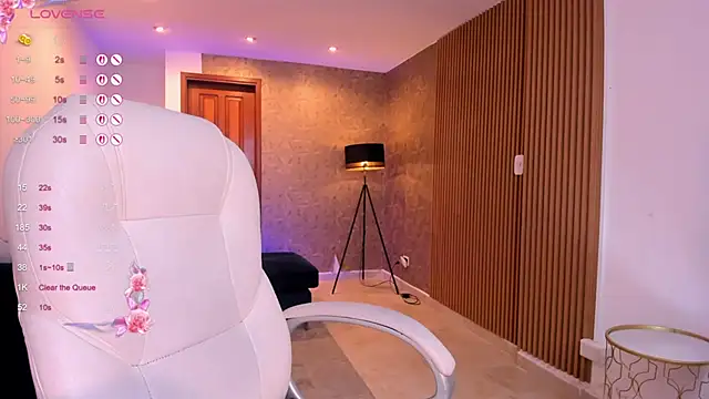 Snapshot of celeste_rosse chatting on September 20, 8:29 pm celeste rosse online show from September 20, 8:29 pm