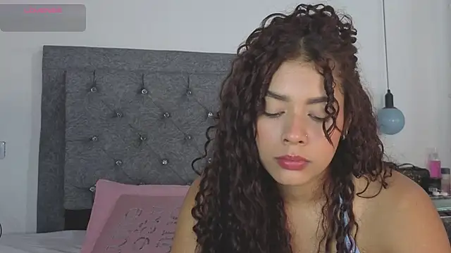 Snapshot of Meghan_taylor__ chatting on October 14, 10:01 pm Meghan taylor   online show from October 14, 10:01 pm