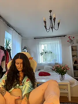 Snapshot of _AHHA_ chatting on October 25, 10:56 am  AHHA  online show from October 25, 10:56 am