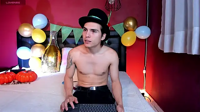  Tattoo Couple online show from September 26, 2:15 pm