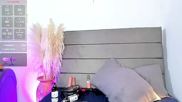 Julieta Coopeer  online show from March 14, 11:00 am