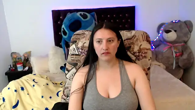 Lorenahot 06 online show from July 7, 5:59 pm