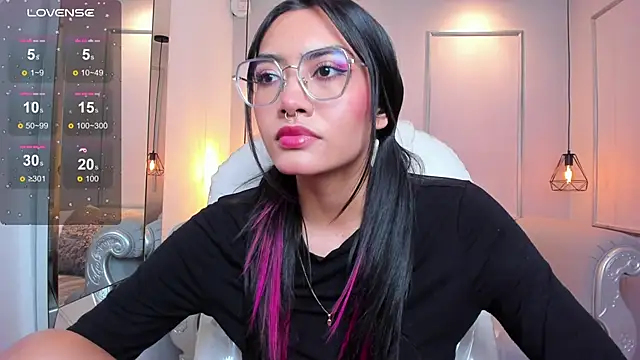 Snapshot of AzuraKindong chatting on September 17, 7:23 pm AzuraKindong online show from September 17, 7:23 pm