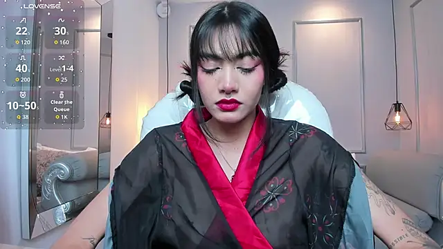 Snapshot of AzuraKindong chatting on October 30, 8:10 pm AzuraKindong online show from October 30, 8:10 pm