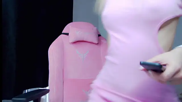 Snapshot of Haters__ chatting on October 11, 8:19 am Haters online show from October 11, 8:19 am