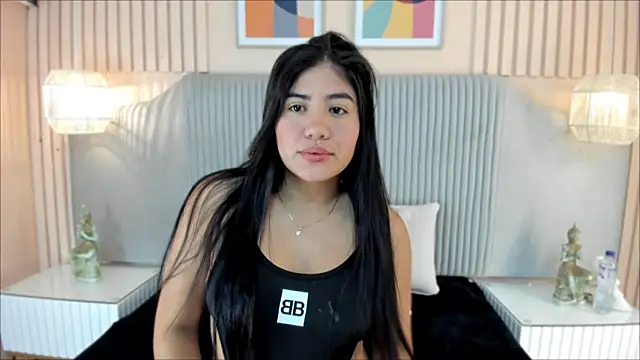 Snapshot of hottie_mine_ chatting on October 15, 11:02 am hottie mine online show from October 15, 11:02 am