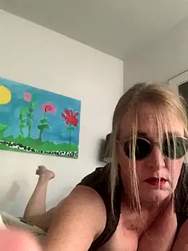 Jennifera123 online show from January 5, 9:40 pm