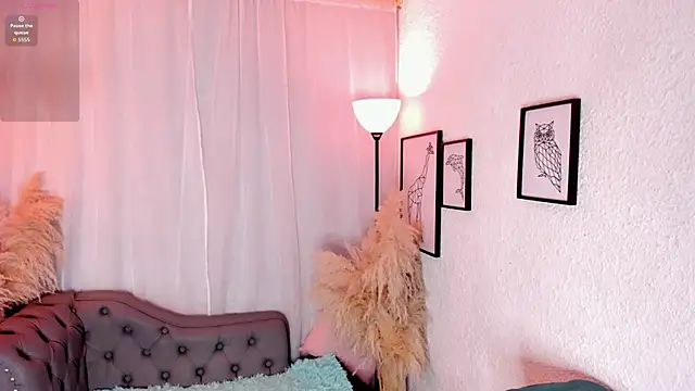 scarlett johs online show from September 15, 1:52 pm