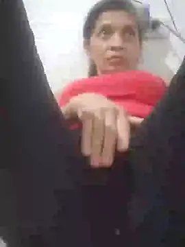 soltrinidad online show from November 7, 3:12 am