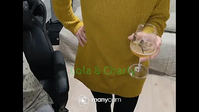 lolacharlyxh online show from November 22, 10:01 pm