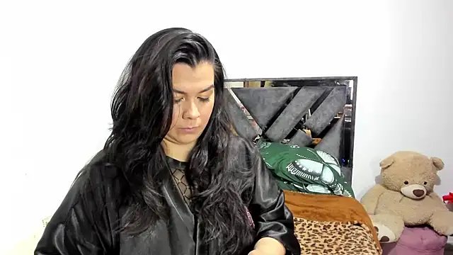 martina foxy  online show from April 2, 9:40 am