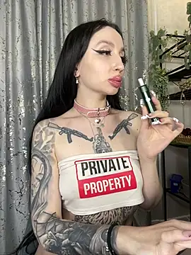 Molly  Moon online show from February 3, 6:22 am