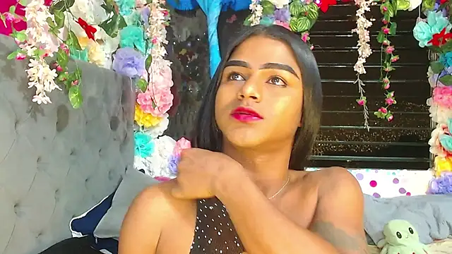 Snapshot of Karly_coffe chatting on October 25, 7:38 am Karly coffe online show from October 25, 7:38 am