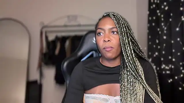 Snapshot of marisilva_br chatting on October 31, 2:35 am marisilva br online show from October 31, 2:35 am