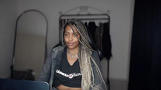 Snapshot of marisilva_br chatting on September 15, 10:28 pm marisilva br online show from September 15, 10:28 pm