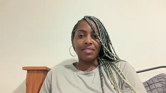 Snapshot of marisilva_br chatting on October 17, 12:02 am marisilva br online show from October 17, 12:02 am