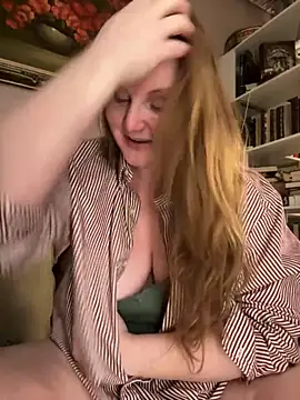 GingerSnap33 online show from March 5, 3:13 am