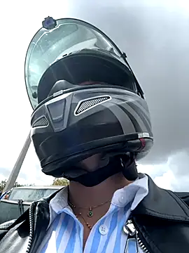 Snapshot of Miss_ary chatting on October 18, 6:21 pm Miss ary online show from October 18, 6:21 pm