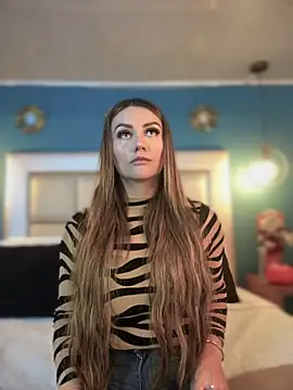 Snapshot of Miss_ary chatting on October 15, 12:08 pm Miss ary online show from October 15, 12:08 pm