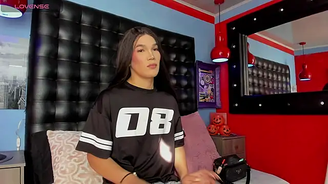 Snapshot of CloeRodriguez chatting on October 29, 9:06 pm CloeRodriguez online show from October 29, 9:06 pm