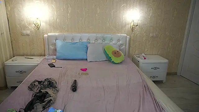 LunaaMayy online show from March 2, 5:08 am