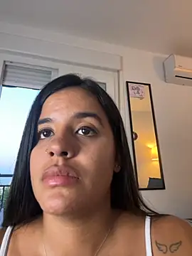 EmelyRogers online show from October 7, 6:01 pm