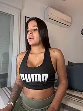 EmelyRogers online show from October 8, 6:34 pm