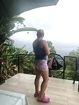 Snapshot of hotandfierylatinos2023 chatting on October 29, 11:14 am hotandfierylatinos2023 online show from October 29, 11:14 am