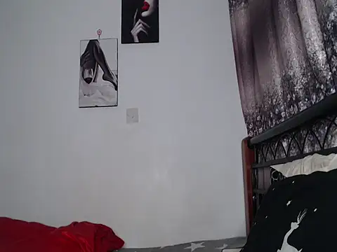 Whimsicalwillow online show from September 23, 9:46 pm