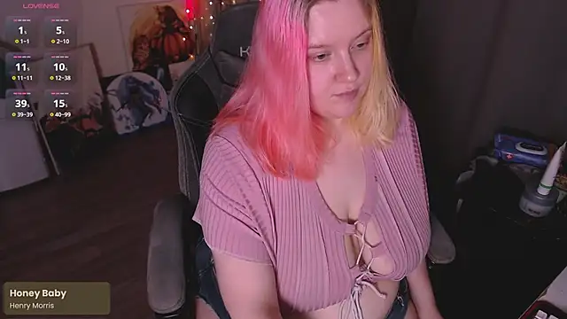 lissamuff online show from February 27, 5:13 pm