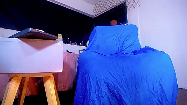 Snapshot of bellatrixx_69 chatting on October 25, 11:40 am bellatrixx 69 online show from October 25, 11:40 am