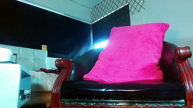 bellatrixx 69 online show from February 7, 12:31 pm