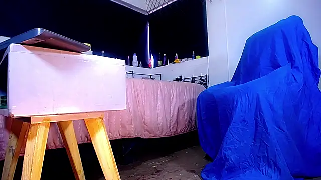 Snapshot of bellatrixx_69 chatting on October 31, 12:09 pm bellatrixx 69 online show from October 31, 12:09 pm