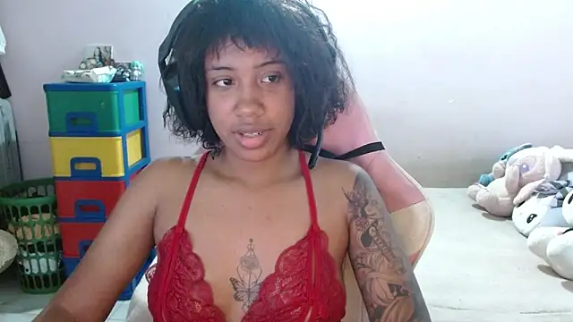 TiffanyRoouse online show from October 20, 10:46 pm