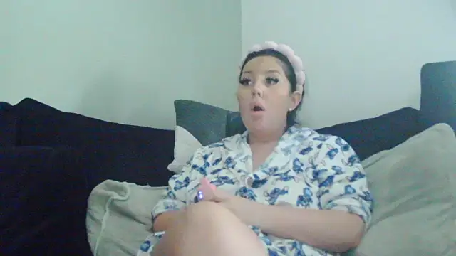 Snapshot of magical_mia chatting on September 18, 8:46 am magical mia online show from September 18, 8:46 am