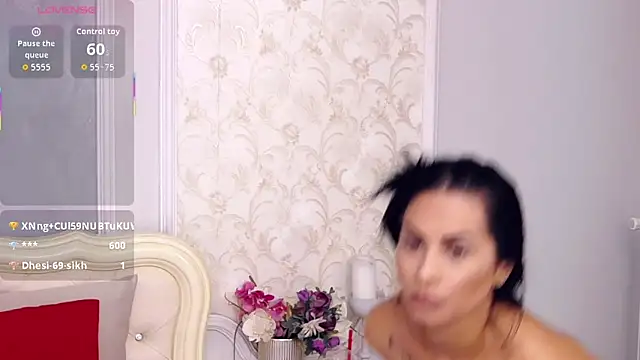 Snapshot of HeidiLust chatting on November 1, 9:35 am HeidiLust online show from November 1, 9:35 am