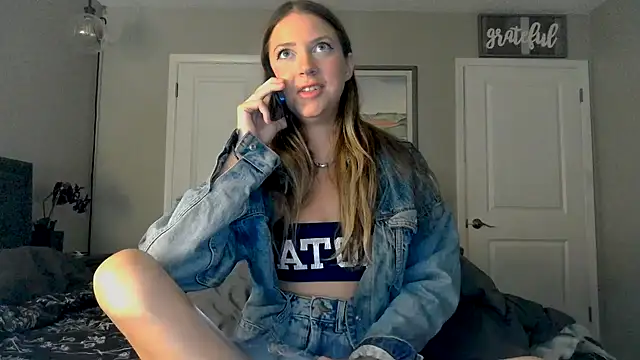 molly witha chance online show from November 9, 1:22 am