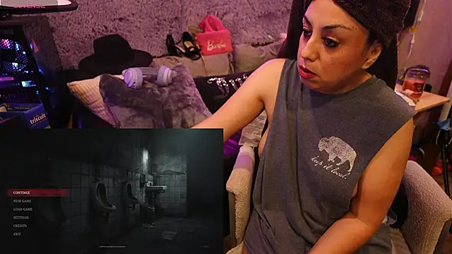 Snapshot of IndiaBlaze chatting on October 17, 2:15 am IndiaBlaze online show from October 17, 2:15 am